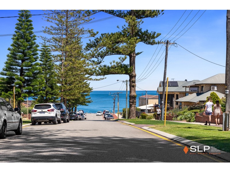 12/19 Flora Terrace, Watermans Bay WA 6020