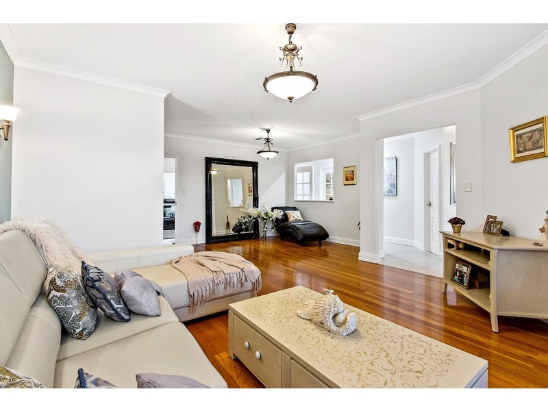 34 Constellation Drive, Ocean Reef WA 6027