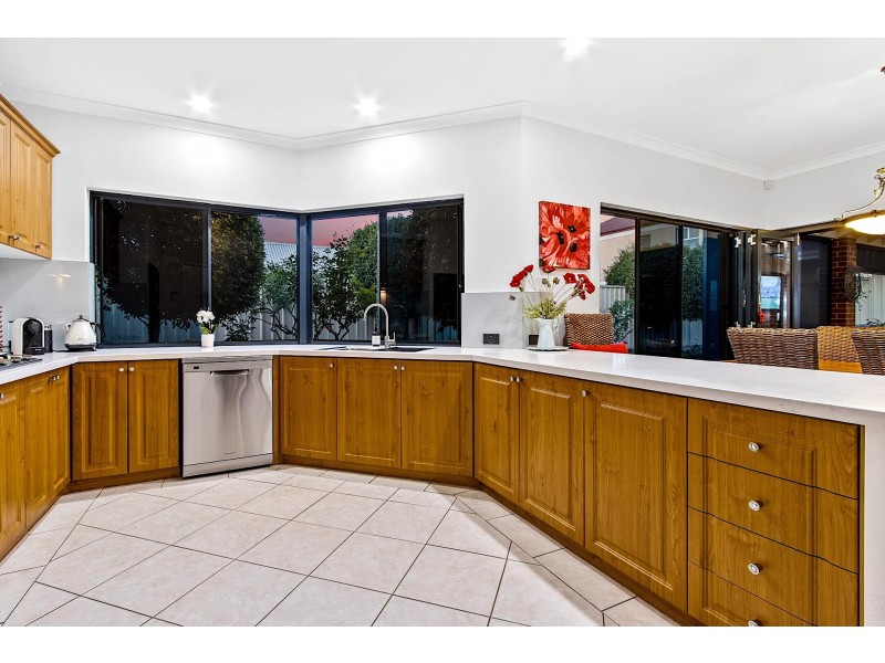 34 Constellation Drive, Ocean Reef WA 6027