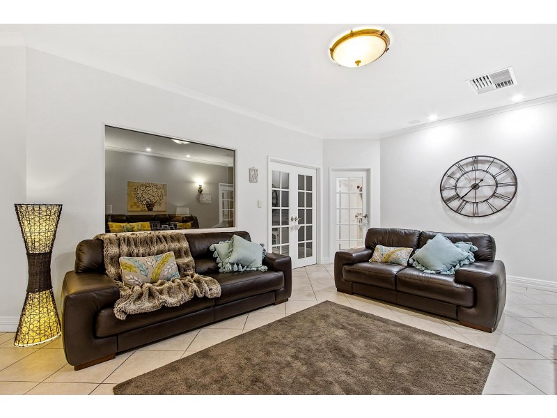 34 Constellation Drive, Ocean Reef WA 6027