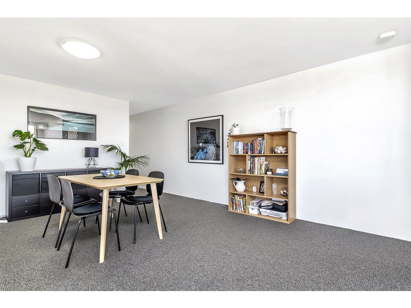 22/6A Valley Road, Halls Head WA 6210