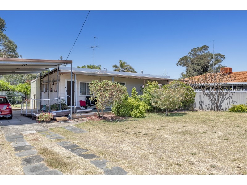 6 Goomarl Street, Dudley Park WA 6210