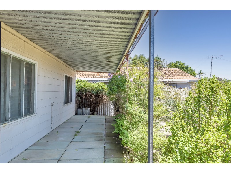 6 Goomarl Street, Dudley Park WA 6210