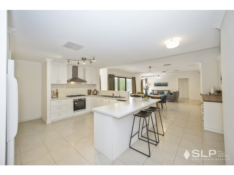8 Heliconia Turn, Stirling WA 6021