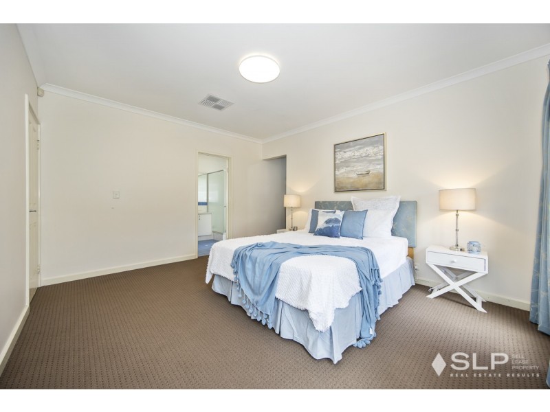 8 Heliconia Turn, Stirling WA 6021