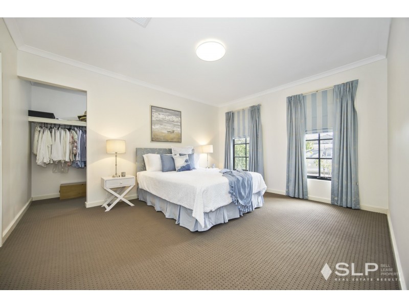 8 Heliconia Turn, Stirling WA 6021