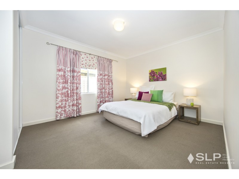 8 Heliconia Turn, Stirling WA 6021