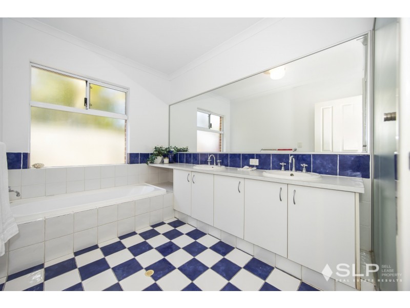 8 Heliconia Turn, Stirling WA 6021