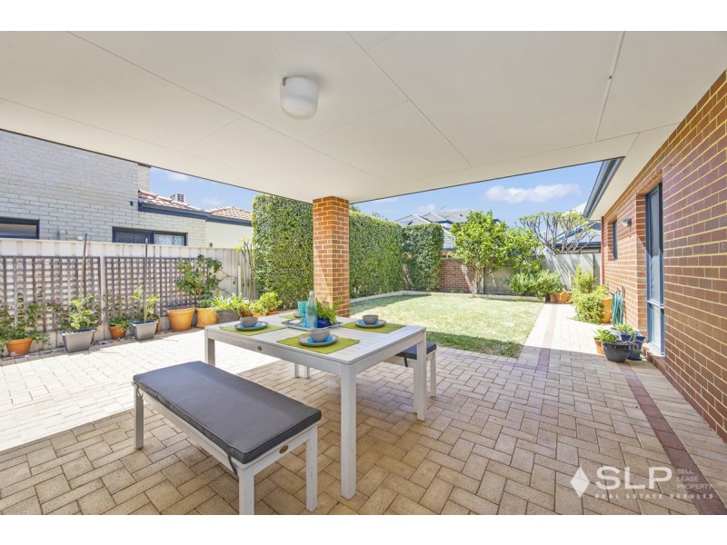 8 Heliconia Turn, Stirling WA 6021