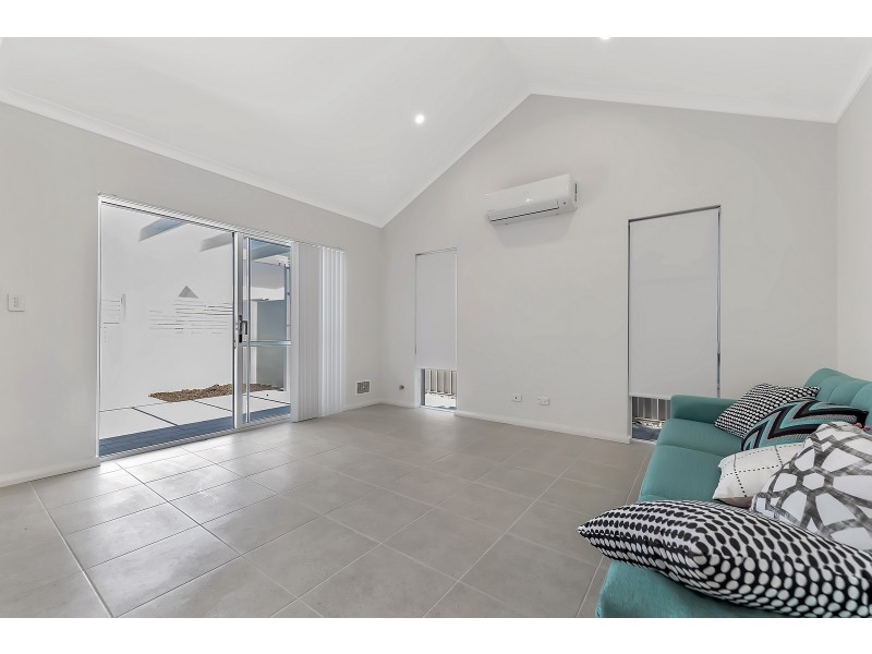 2/24 Bushlark  Turn, Erskine WA 6210