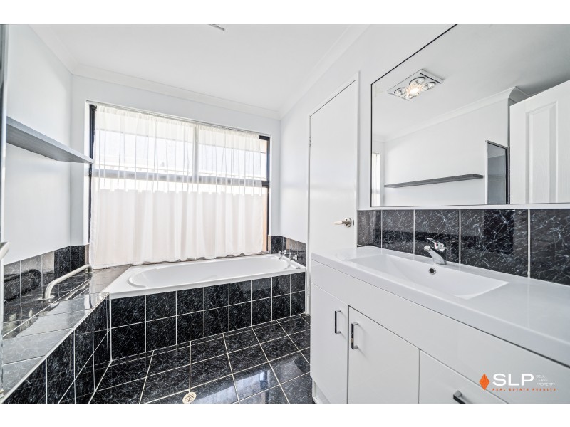 71 Viridian Drive, Banksia Grove WA 6031