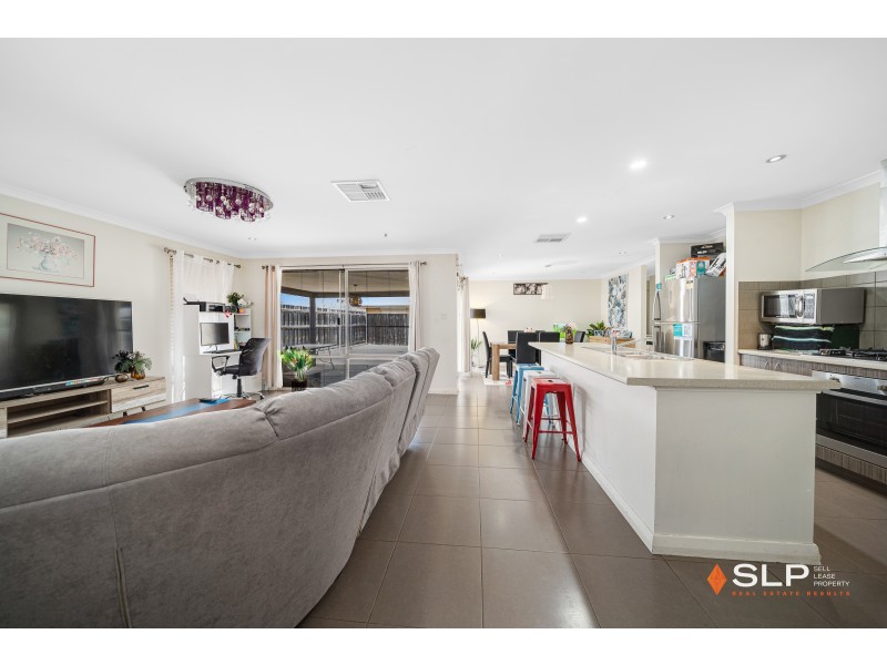 35 Pierre Bend, Ellenbrook WA 6069