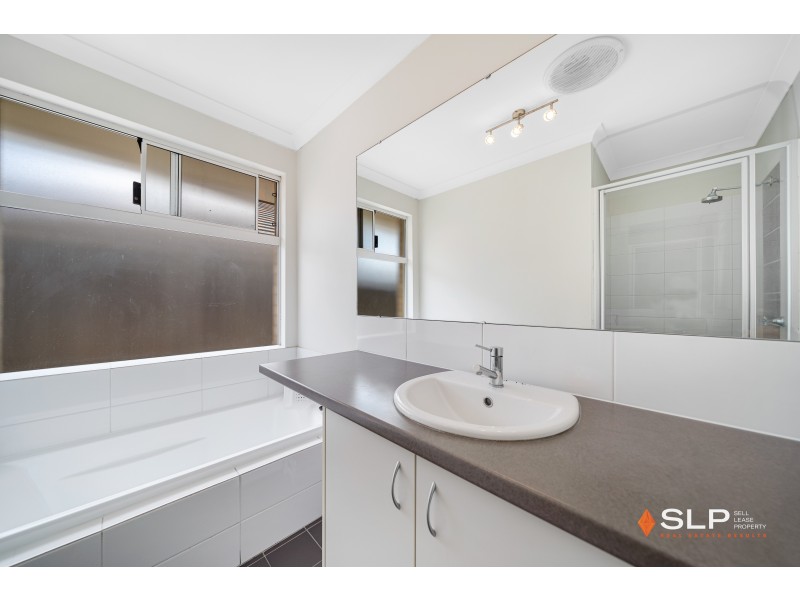 35 Pierre Bend, Ellenbrook WA 6069