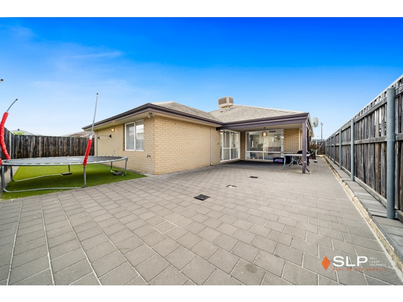 35 Pierre Bend, Ellenbrook WA 6069