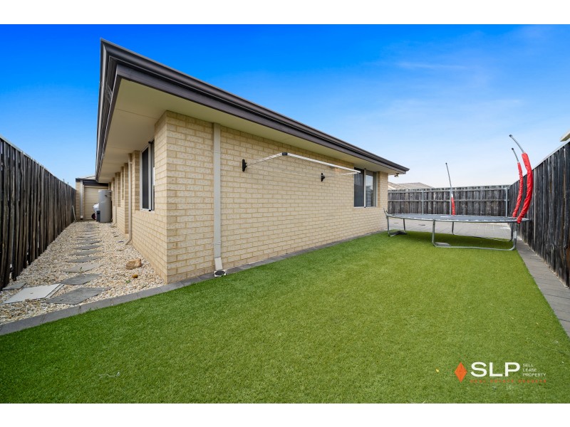 35 Pierre Bend, Ellenbrook WA 6069