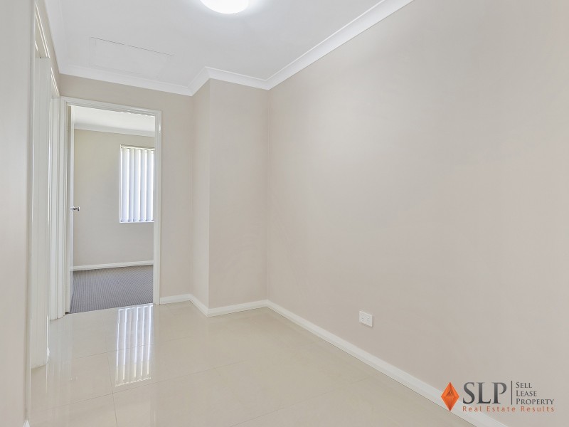 8 Arnside Bend, Waikiki WA 6169