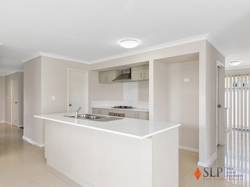 8 Arnside Bend, Waikiki WA 6169