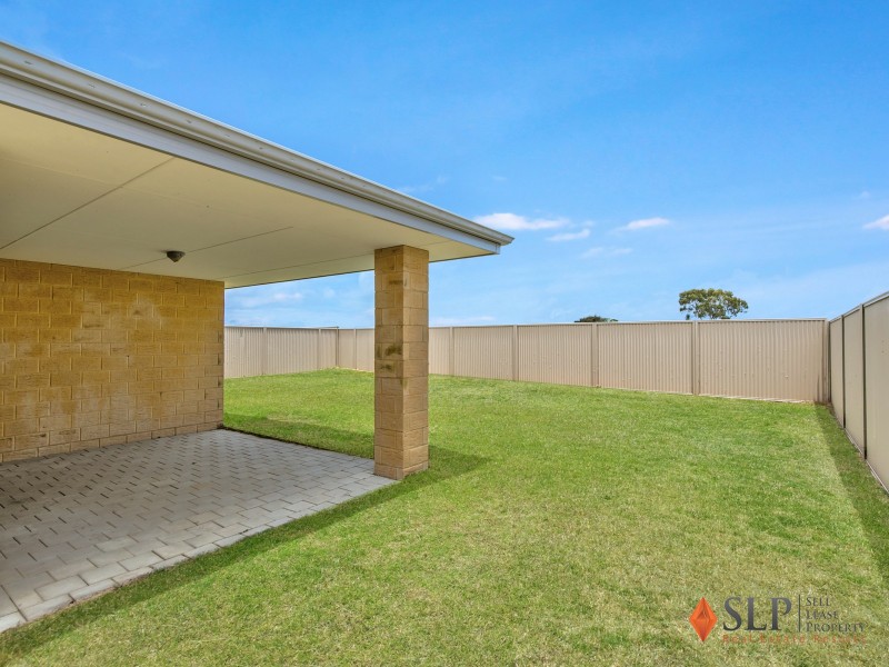 8 Arnside Bend, Waikiki WA 6169