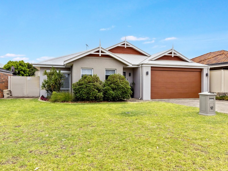 12 McKenzie Corner, Bertram WA 6167