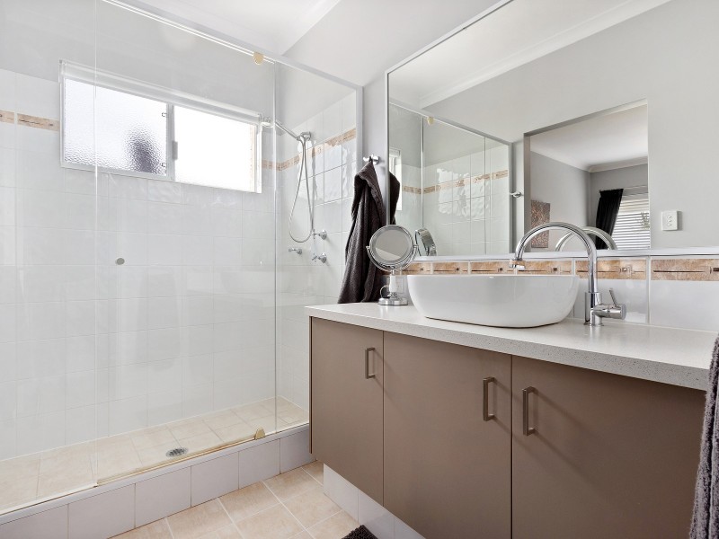 12 McKenzie Corner, Bertram WA 6167