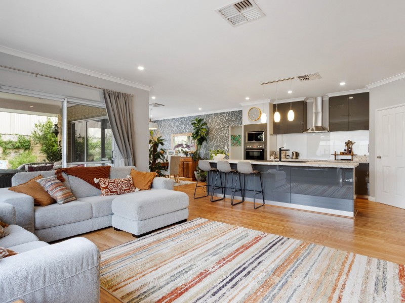 12 McKenzie Corner, Bertram WA 6167