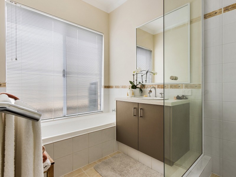 12 McKenzie Corner, Bertram WA 6167