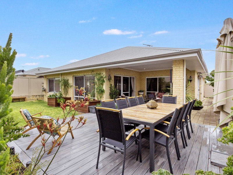 12 McKenzie Corner, Bertram WA 6167