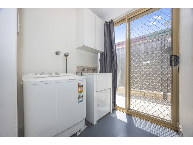 16 Wenstead Place, Stratton WA 6056