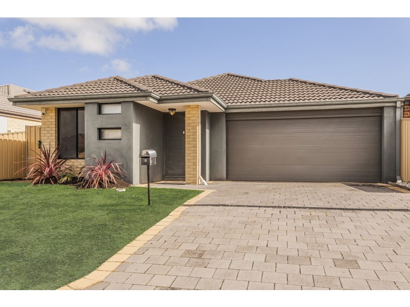 9 Dewsbury Drive, Bertram WA 6167