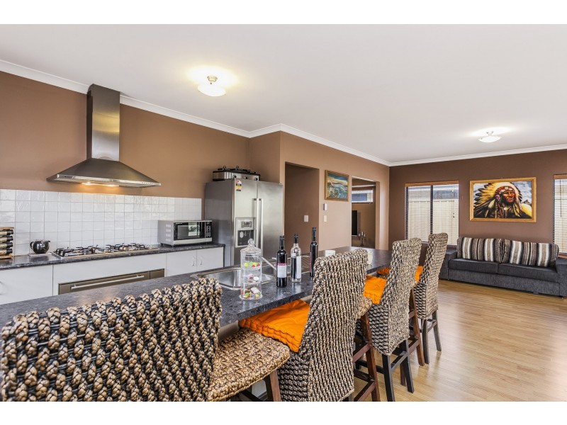 9 Dewsbury Drive, Bertram WA 6167