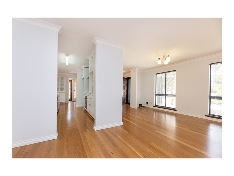 8 Grevillea Way, Heathridge WA 6027