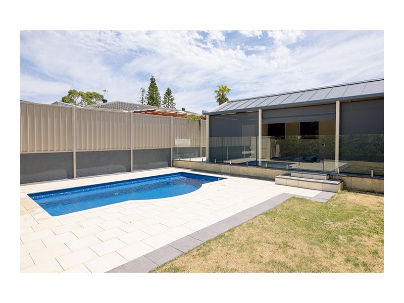 8 Grevillea Way, Heathridge WA 6027