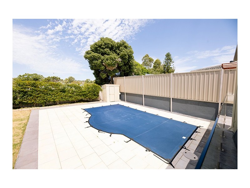 8 Grevillea Way, Heathridge WA 6027