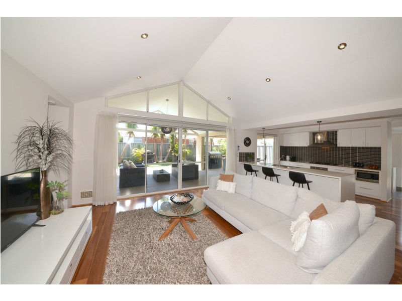 12 Solander Street, Harrisdale WA 6112