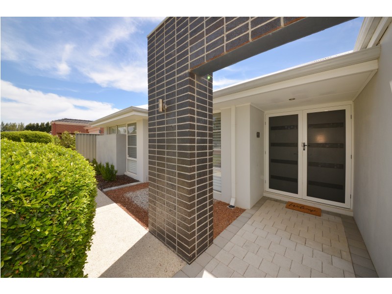 12 Solander Street, Harrisdale WA 6112