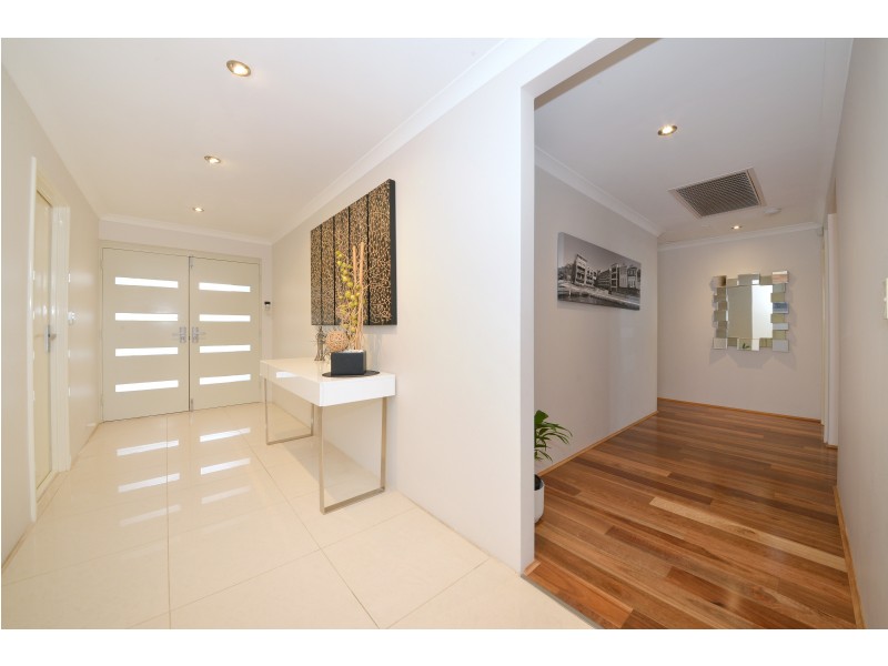 12 Solander Street, Harrisdale WA 6112