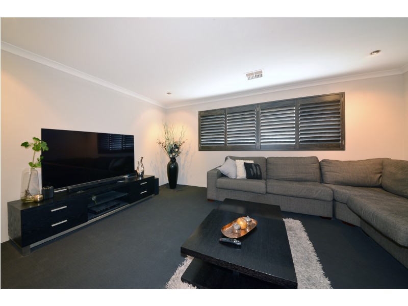 12 Solander Street, Harrisdale WA 6112