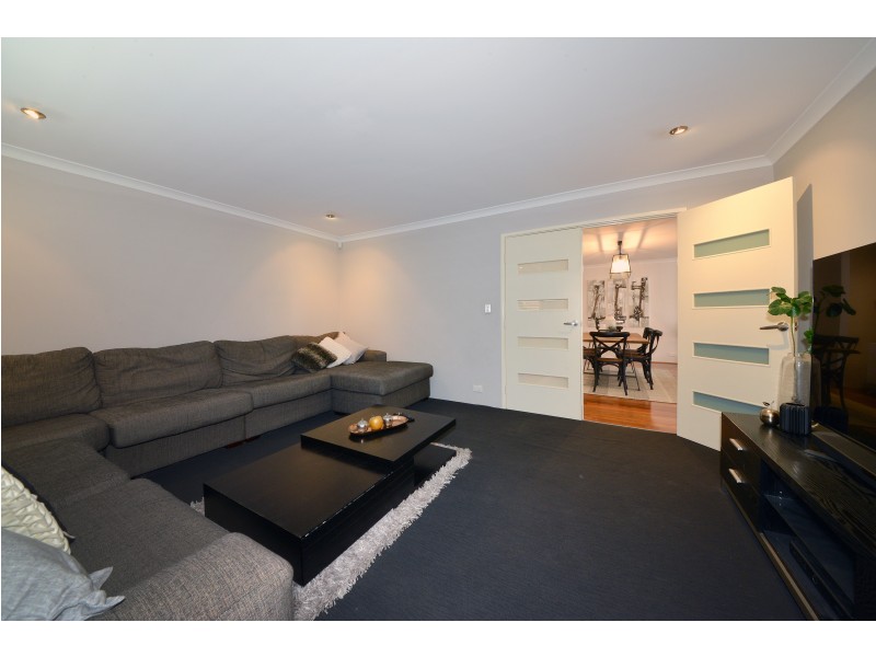 12 Solander Street, Harrisdale WA 6112