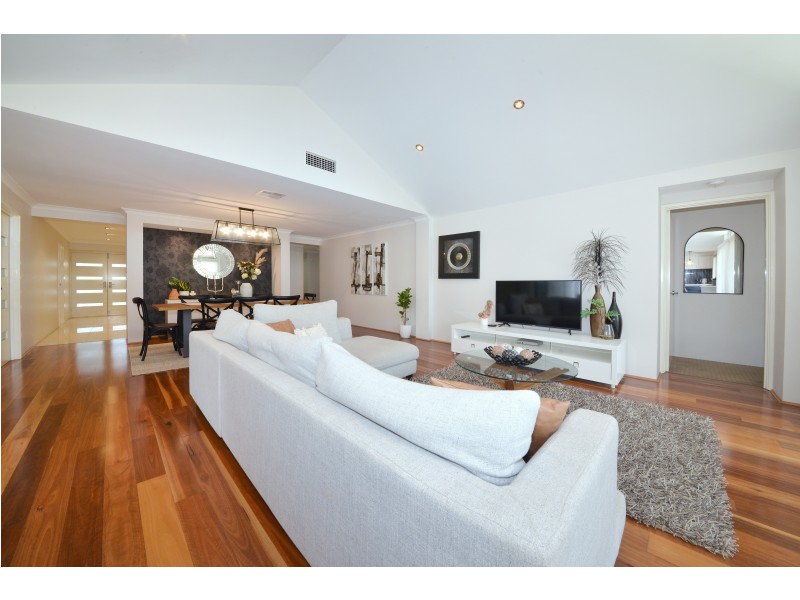 12 Solander Street, Harrisdale WA 6112