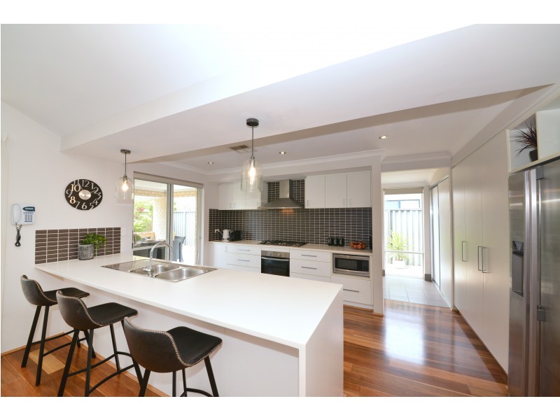 12 Solander Street, Harrisdale WA 6112