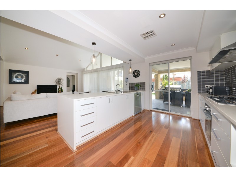 12 Solander Street, Harrisdale WA 6112