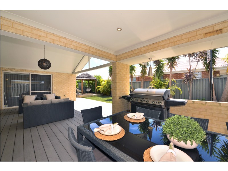 12 Solander Street, Harrisdale WA 6112