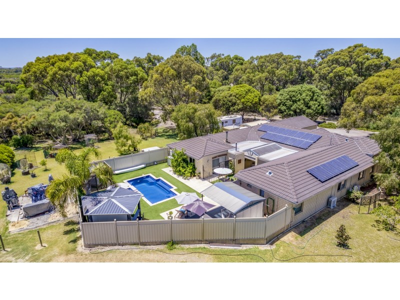 44 Trenant Park Gardens, Golden Bay WA 6174