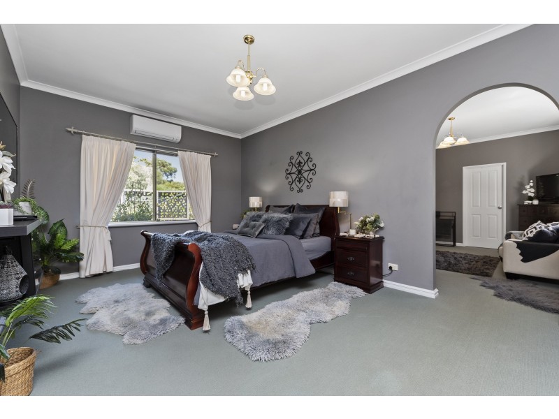 44 Trenant Park Gardens, Golden Bay WA 6174