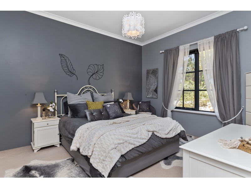 44 Trenant Park Gardens, Golden Bay WA 6174