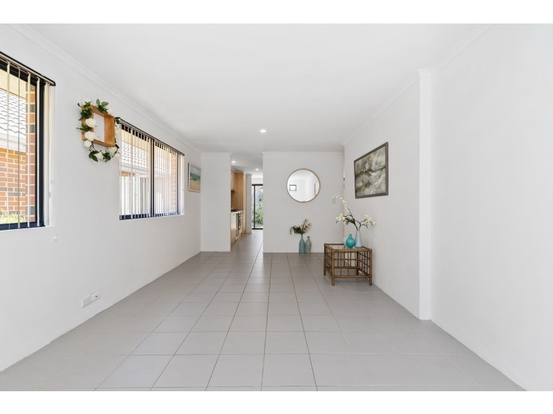 3/1 Mariners Cove Drive, Dudley Park WA 6210