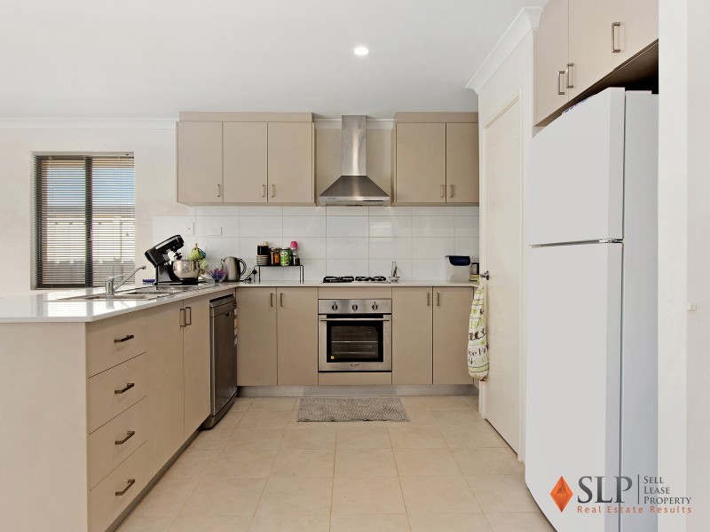 76 Adelong Avenue, Golden Bay WA 6174