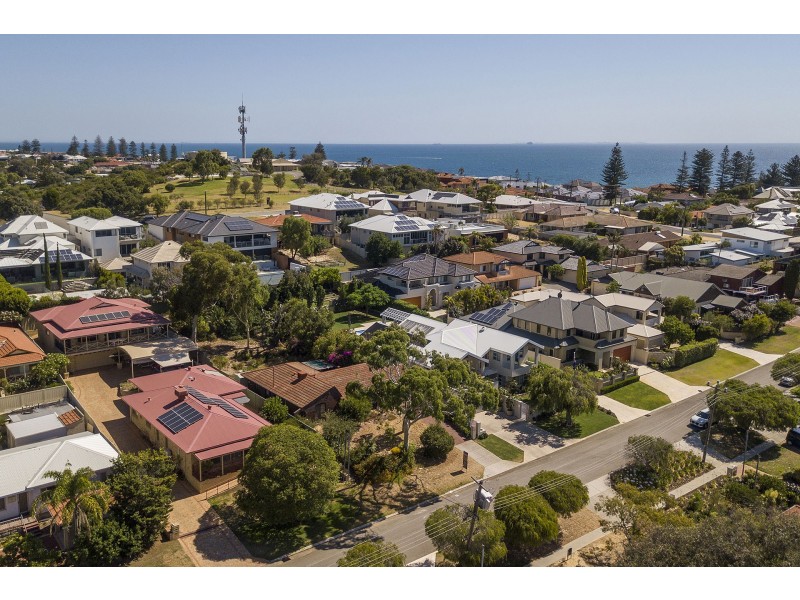 48 Margaret Street, Watermans Bay WA 6020