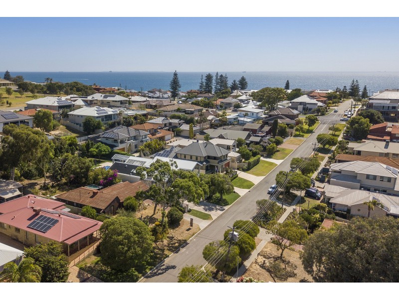 48 Margaret Street, Watermans Bay WA 6020