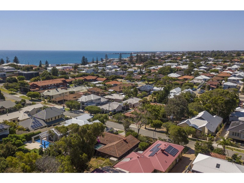 48 Margaret Street, Watermans Bay WA 6020